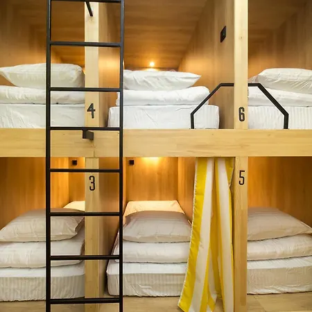 Hotel Bee Station 2*