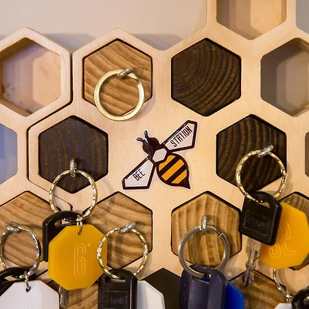 Hotel Bee Station